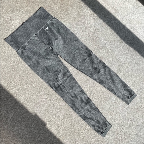 Gymshark | Vital Seamless Leggings | GREY - SMALL - Picture 3 of 9